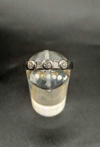 Anillo oro blanco con diamantes