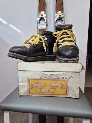 Esquis vintage decoración