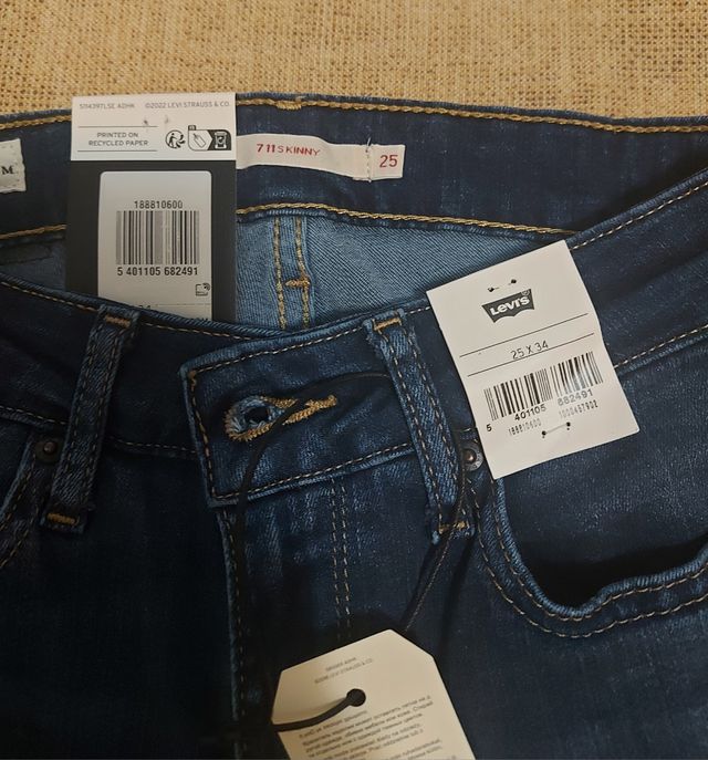 Levi's jeans 711 mujer