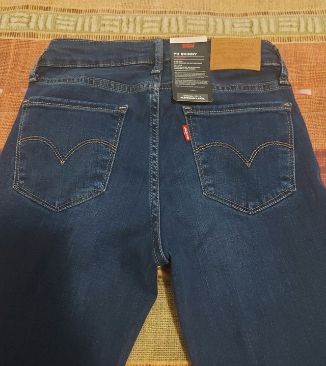 Levi's jeans 711 mujer