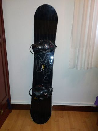 Tabla snow Nitro y fijaciones