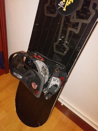 Tabla snow Nitro y fijaciones