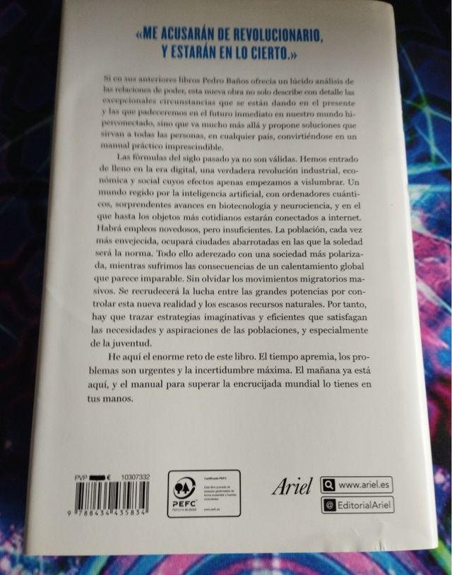 La encrucijada mundial: Un manual del mañana