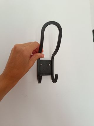 Perchero negro percha colgador