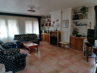 CHALET A LA VENTA EN YECLA