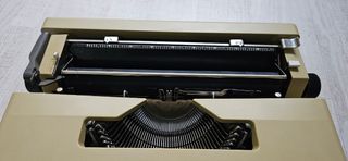 Máquina escribir Olivetti 25
