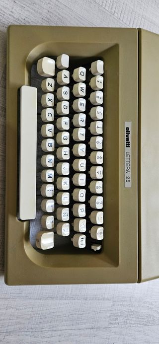 Máquina escribir Olivetti 25