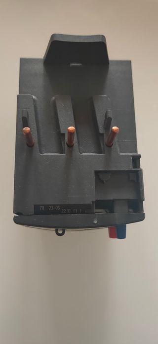 Relé térmico nuevo para bomba de piscina