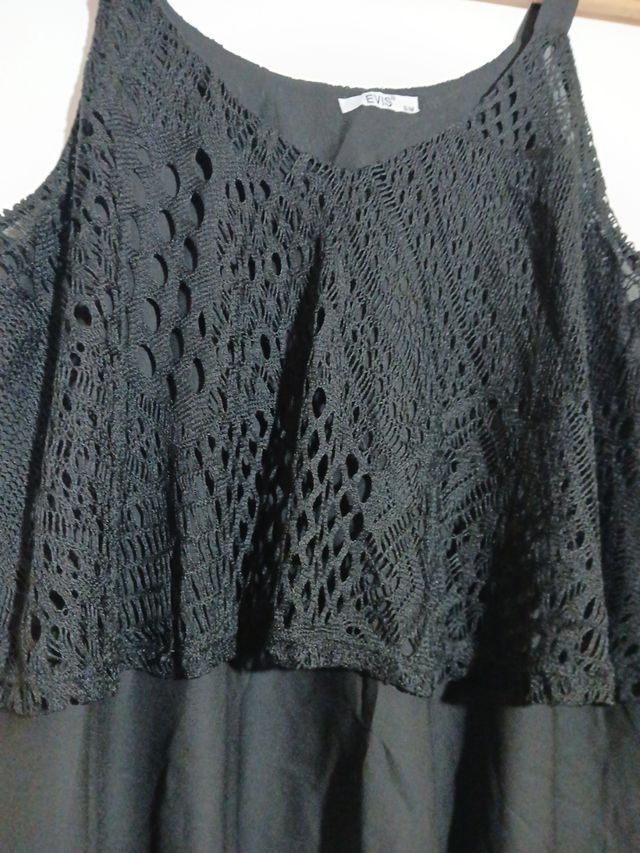 Top de tirantes negro