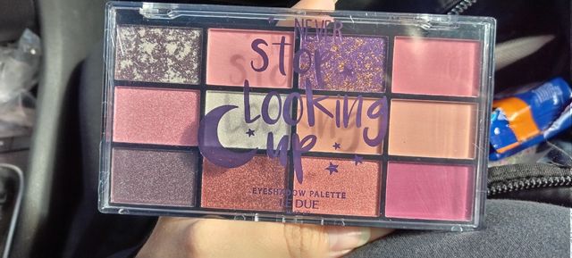 Paleta de sombras Never stop looking up