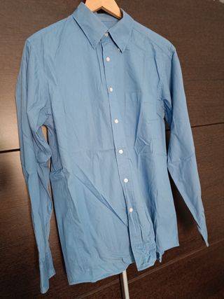 Camisa azul hombre