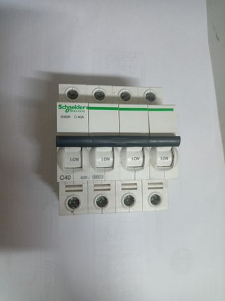 Automático magnetotérmico IK60N 4p 40A 2x40eur