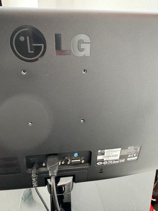 Monitoror LG 22” LED con HDMI