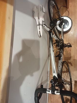 Bicicleta carbono carretera mendiz