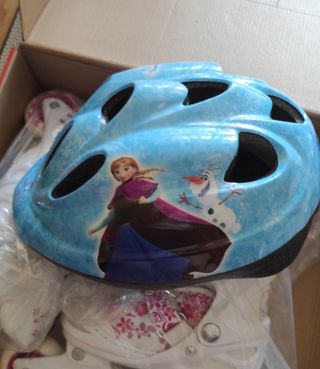 Patines, protección y casco - para niña