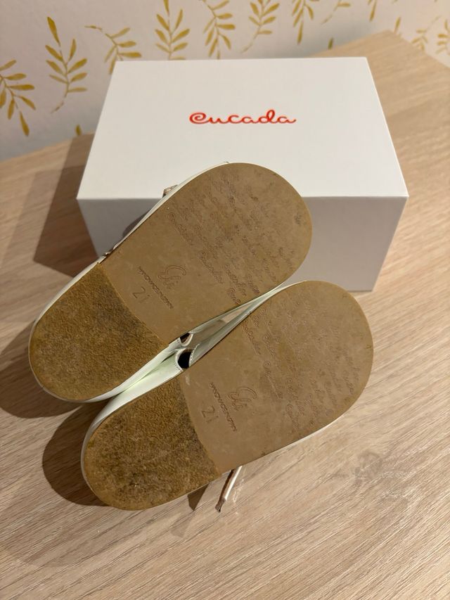 Sandalia charol bebé T21