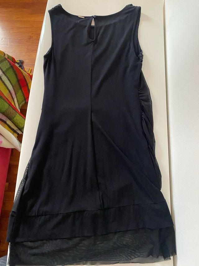 Abito tubino nero in maglina con inseriti in pizzo