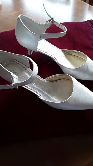 Zapatos blanco- nacarado de piel N 39