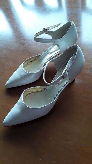 Zapatos blanco- nacarado de piel N 39