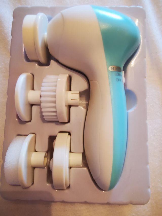 ¡Piel Limpia y Radiante! Limpiador Facial Eléctric