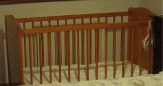 Cuna de madera