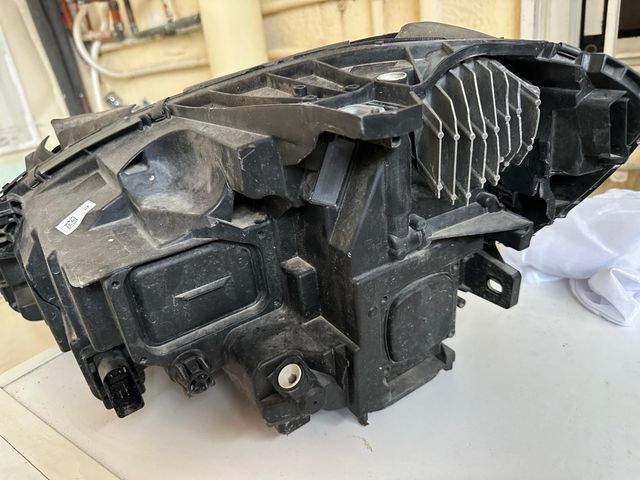 Faro mercedes benz clase B 2019