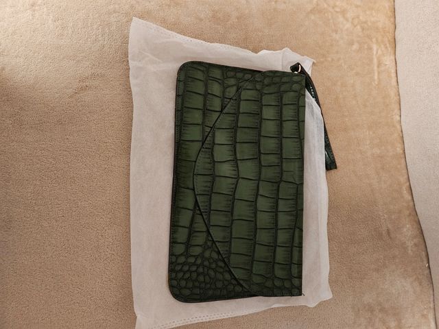 CLUTCH nuevo, verde grabado