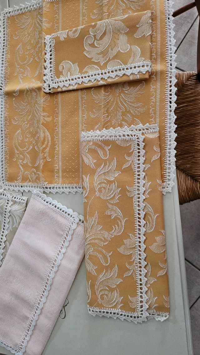 Bustina,tovaglietta e tovagliolo 