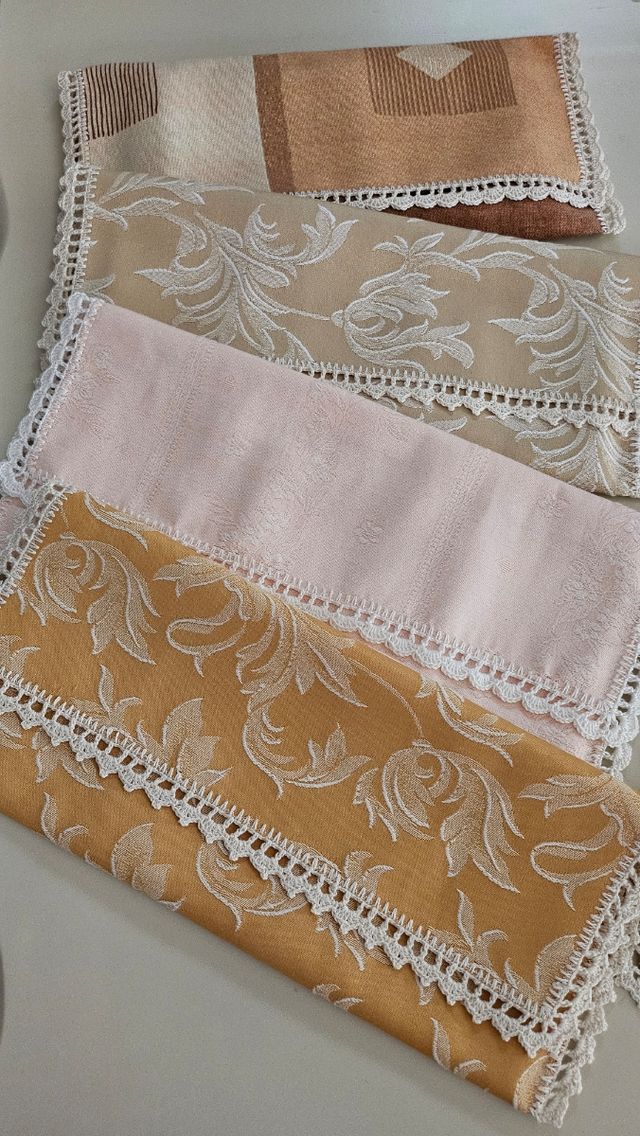 Bustina,tovaglietta e tovagliolo 