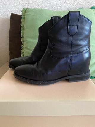 Botas negras de piel