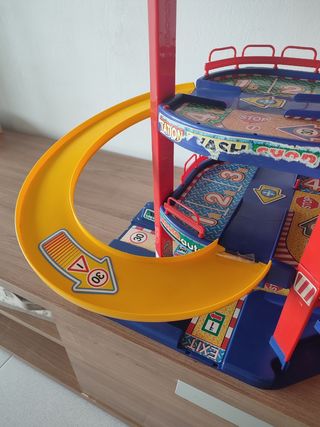 Parking garaje 5 plantas y 4 rampas de Molto