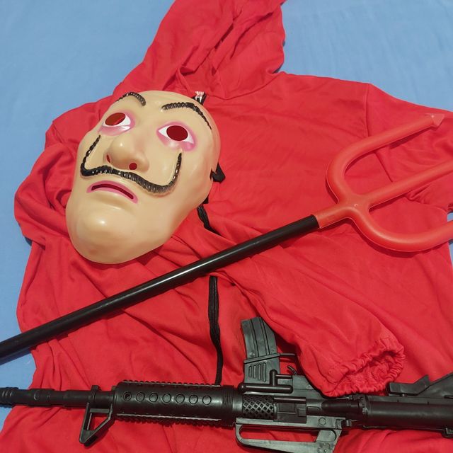 Disfraz ( hombre mujer )