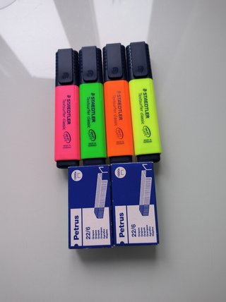 Material escolar/oficina .Fosforitos