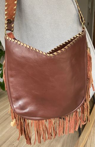 Bolso de piel flecos