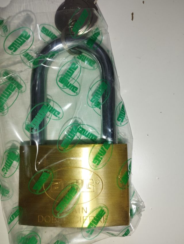 Candado nuevo marca amig mod 3 60mm de laton