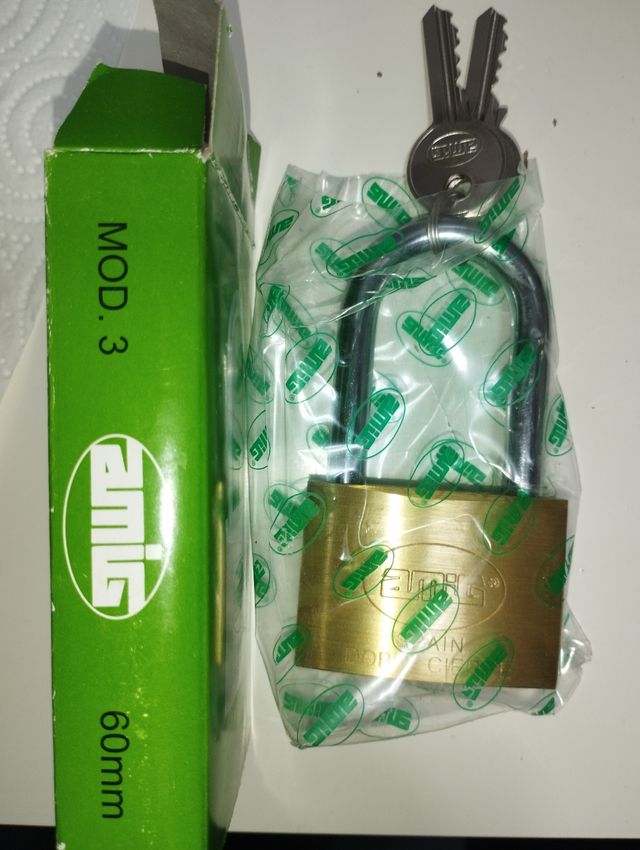 Candado nuevo marca amig mod 3 60mm de laton