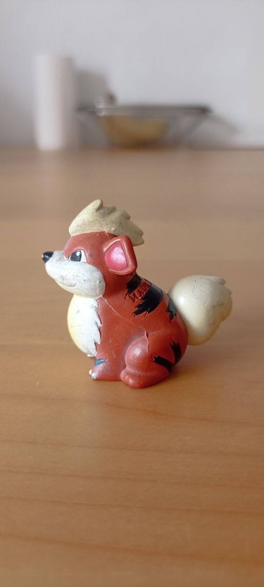 Figura Growlithe TOMY