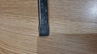 cincel de metal hecho a mano 