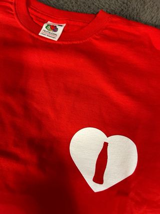 T-shirt rossa L con scritta Coca Cola