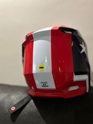 Casco fox v1