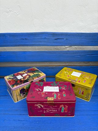 LATAS HOJALATA COLA-CAO.