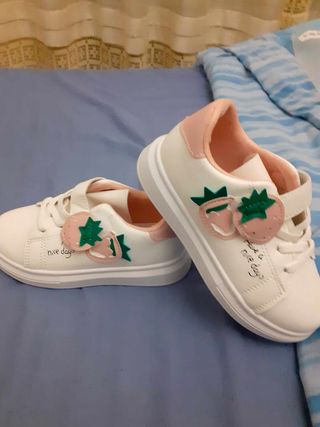 Scarpe ginnastica bambini/e   nuove