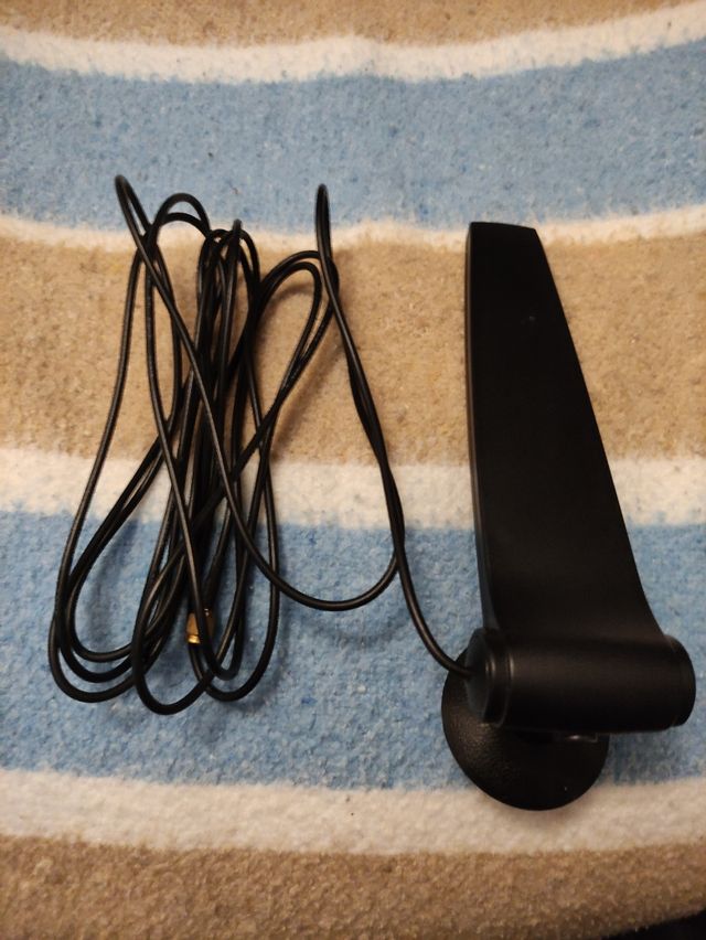 Antena wifi con ventosa.