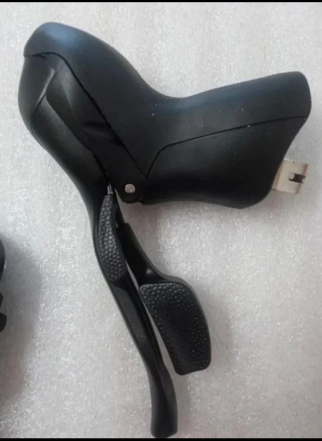 Manetas duales de cambio y freno 2/3x9 velocidades