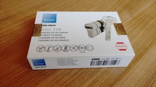 Cilindro alta seguridad puerta