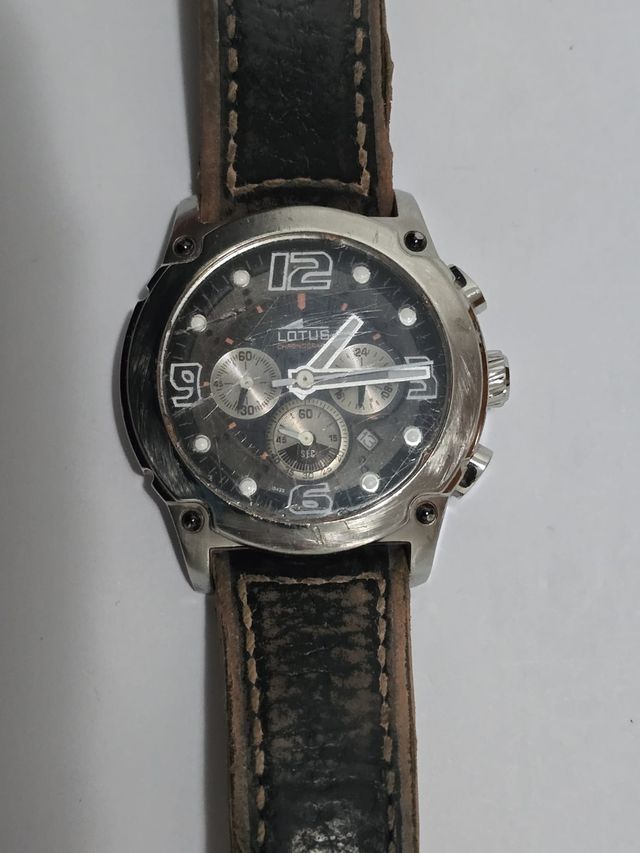 Reloj Lotus