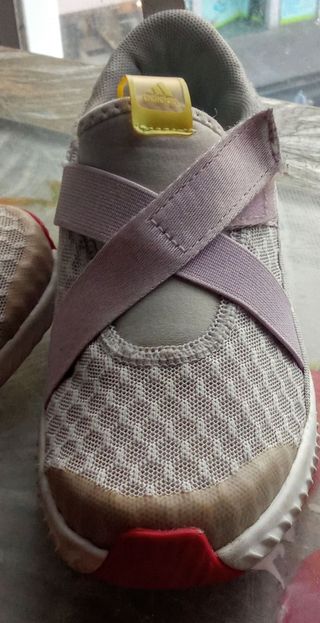 Último precio Deportivas Adidas 31