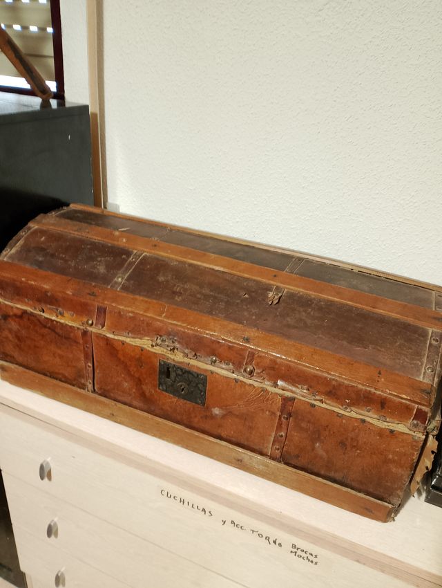 ANTIGUO BAUL COFRE ARCA "PEQUEÑO"