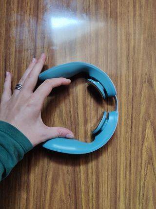 Masajeando cuello 