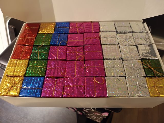 240 cajitas de regalo colores brillantes